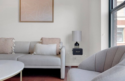 Logan Circle Apartment | Ideal Logan Circle 2BR w/ Gym, W/D & Pool, walk to bars by Blueground