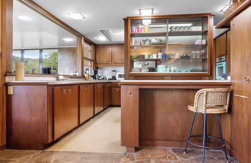 Ridgedale House | Ideal monthly stay. Great lake location. 2 BR home in Frank Lloyd Wright style.