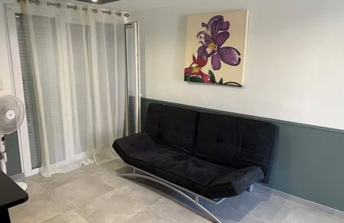 Fos-sur-Mer Apartment | Ideal studio for business trips or vacations in the south of France
