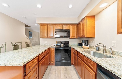 Baldy Mountain House | Ideally Located, Cozy Townhome w/Mountain Views, Private Sauna & Fireplace!