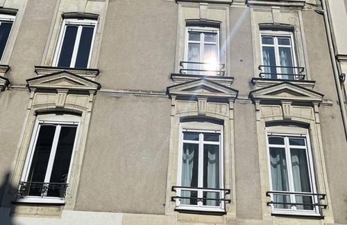 Cholet Apartment | Ideally located, quiet apartment (courtyard side), new, air-conditioned and equi