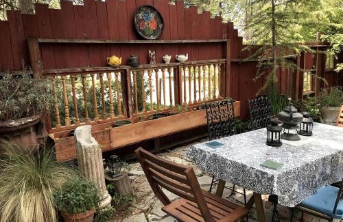 Pinehurst House | Idyllic Cabin for Rent near Two National Forests in Pinehurst, California