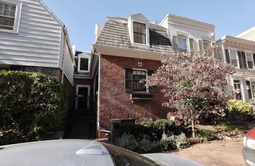 Georgetown House | Idyllic Georgetown Su