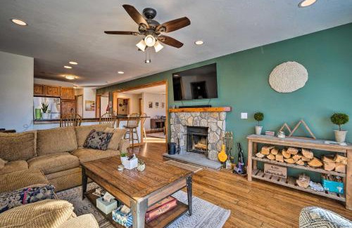 West Dover Apartment | Idyllic Mount Snow Condo with View and Amenities!