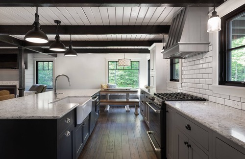 Gilford House | Idyllic Mountain and Lake Getaway