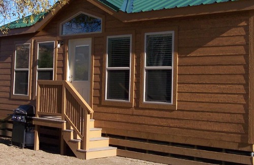 Pine Cove Resort | Idyllwild Camping Resort Cottage