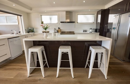 Kiama House | If you are looking for a luxurious waterfront holiday home look no further