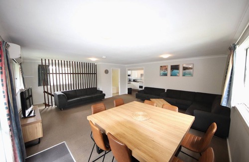 Hat Head House | If you are looking for a relaxing house, opposite the beach access with.