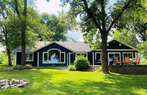 Kandiyohi County House | “If you’re lucky enough to stay on West Norway Lake, you’re lucky enough!”