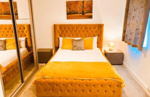 Seacroft House | Igloo Magnolia Room Stay I Breakfast I Free Parking