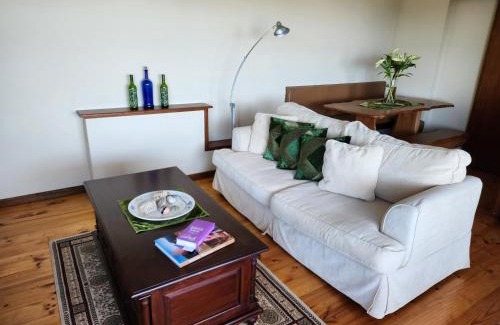Wilderness House | iGolomi Hillside Cottage