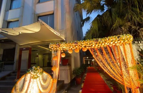 Greater Kailash Hotel | Ikhaya Hotel The Highline