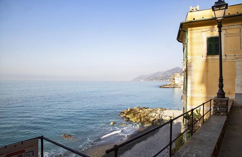 Camogli Apartment | Il Mare di Camogli da un obl