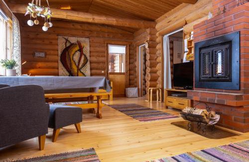 Kuusamo Ski Chalet | Iltarusko
