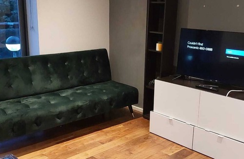 Wapping Apartment | Immaculate 1-bed Apartment in London
