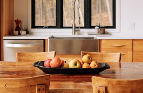 Rhinebeck House | Immaculate, Secluded Cottage w/Pond, Close to Town