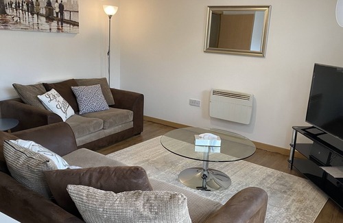 Colchester Apartment | Immaculate, spacious 2 bed apartment