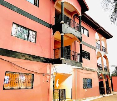 Yaounde Apartment | Immeuble Rose Guest House