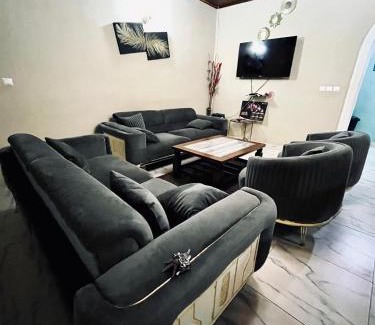Yaounde Apartment | Immeuble Rose Guest House