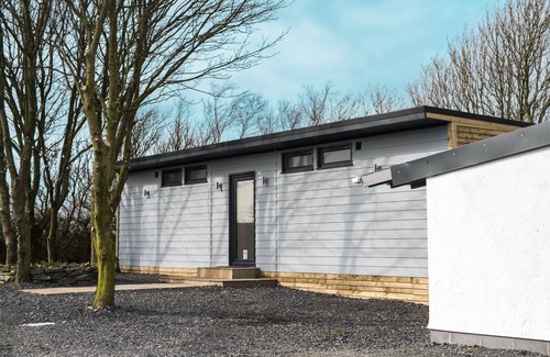 Holyhead Cabin | Impeccable 1-Bed Bell Tent near Holyhead