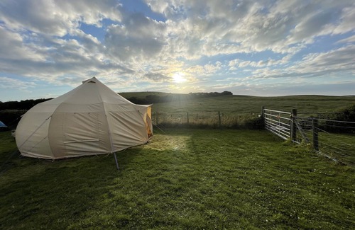 Holyhead Cabin | Impeccable 1-Bed Bell Tent near Holyhead