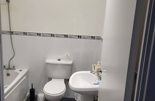 Leicester House | Impeccable 4-bed House in Leicester