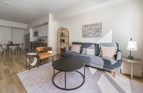 Hayward Apartment | Impeccable Hayward 1BR w/Pool, Grills, Parking & Gym, by Blueground