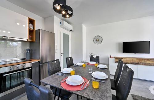 Zrce Apartment | Imperial Apartment with Private Pool