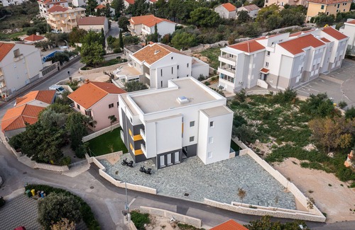 Zrce Apartment | Imperial Apartment with Private Pool