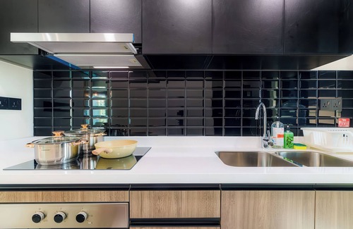District 4 Condo | Imperial De La SoL District 4