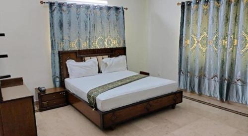 D.H.A. House | Imperial Guest House DHA