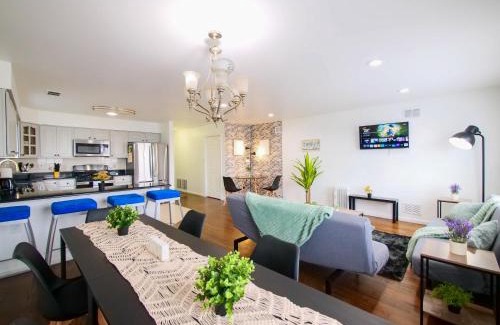 The Heights Apartment | Impressive 3bed 2bath apt close to NYC