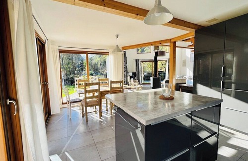 Allemond Ski Chalet | IMPRESSIVE CHALET - SLEEPS 7