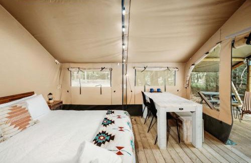 North Woodstock Other | Impressive Romantic Safari Tent with Outdoor Sauna in New Hampshire