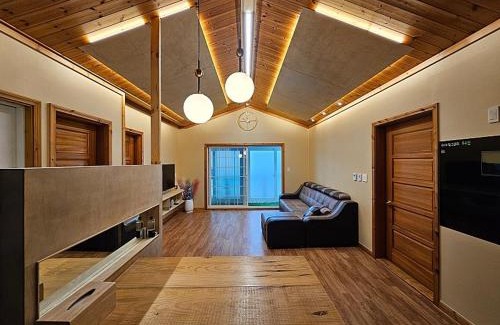 Aewol Villa | IMSTAY friendly child Yusuam Aewol