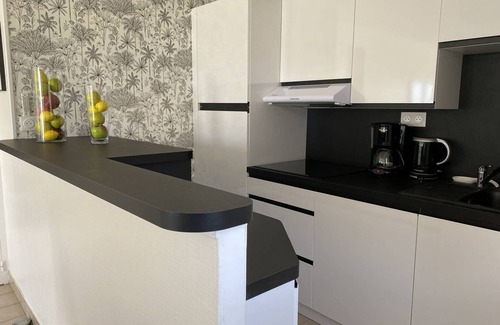 Saint-Cast-le-Guildo Apartment | In a quiet residence, tastefully decorated apartment with sea view
