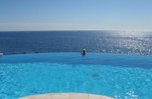 Le Trayas Apartment | In a residence by the water, 2 rooms, sleeps 4 to 5, sunny, seaside view