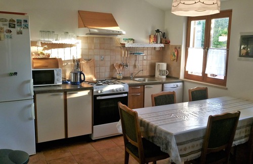 Valtura House | in a village with garden, air condition and barbecue