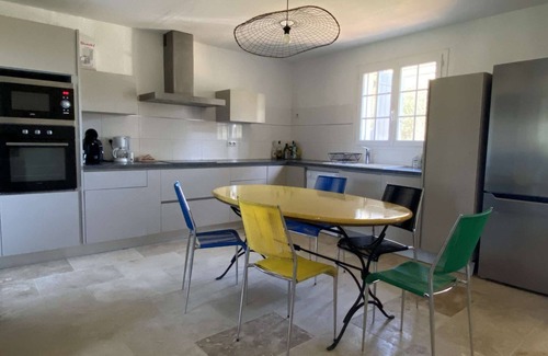 Beaucaire House | In Beauty Beaucaire: Cottage with Private Pool, Garden, and Balneotherapy