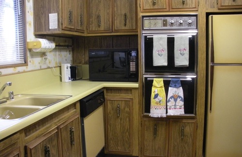Carson City House | IN CARSON CITY! Conveniently central to Reno, Lake Tahoe, Truckee,Virginia City