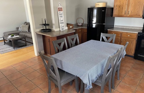 Franklin County Apartment | In Eustis on the Lake 10 minutes from Sugar Loaf 4 Bedroom apartment
