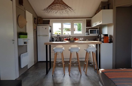 Pomerols Ski Chalet | In the heart of a wine-growing estate, cottage with swimming pool, sea view and Thau lagoon