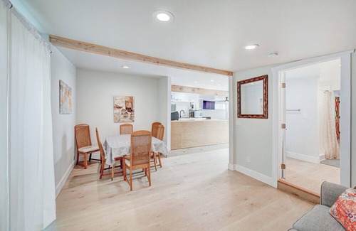 Murphys Cottage | In the HEART of downtown Murphys!
