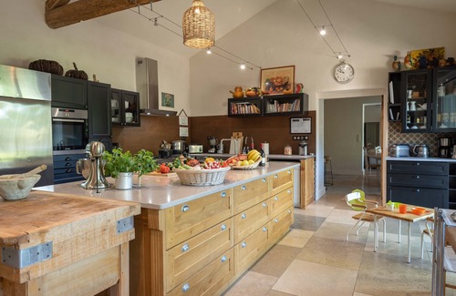 Cabannes Other | In the Mas des Pampres, Provence is at your fingertips