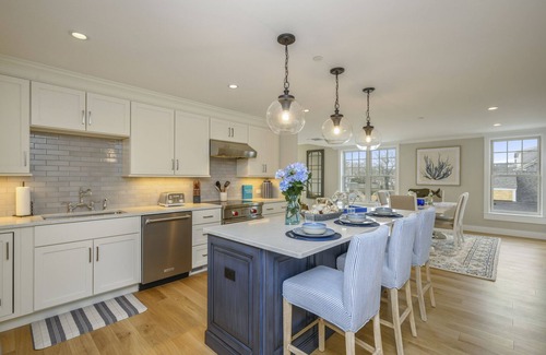 Harwich Port Condo | In town Location Walk to Beach Pet Friendly AC WiFi Beach Therapy