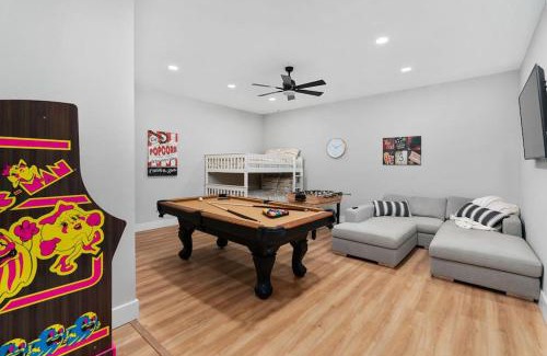 Pflugerville House | Incredible Heated Pool HotTub Gameroom-Movieroom