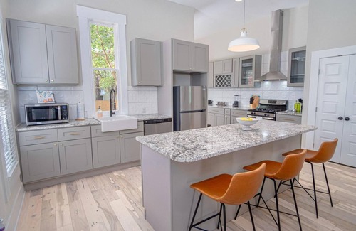 Near East Side House | Incredible New 3BR 2BA Near Downtown
