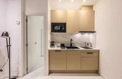Las Acacias Apartment | Incredible renovated designer apartment 5ºI-D