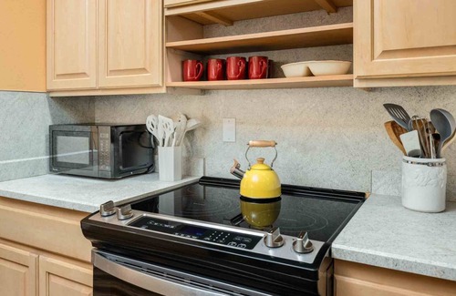 Hillsboro House | Incredible Singe Level Layout w/Immaculate Fenced Backyard, Covered Patio w/Fire-Table, BBQ, Games