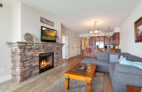 Sandpoint Resort | Incredible views! 3bd condo at Seasons Sandpoint!